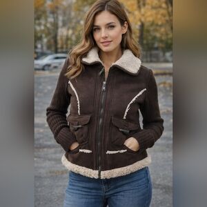 Y2K/ 2000 Body Central Chunky Sherling Fleece Collar- Trim Quilted  Coat S